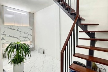 bán nhà hoàng hoa thám DT 20m x5 tầng chỉ 3,650 tỷ sổ đỏ,ngõ thông,gần phố,nhà đẹp