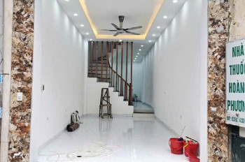 BÁN 50M2 NHÀ MẶT PHỐ HOÀNG QUỐC VIỆT, KINH DOANH, 2 THOÁNG GIÁ 12 ,5 TỶ