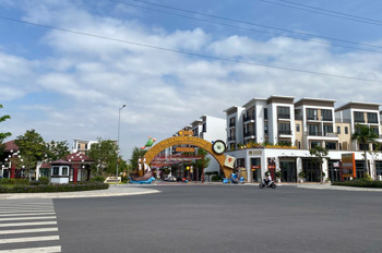 NHÀ CẠNH MẶT TIỀN PHỐ ĐI BỘ - 5MX20M - PHÚ MỸ HƯNG (20 PHÚT) - NHỈNH 5 TỶ - 1 TRỆT 3 LẦU