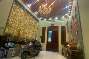 Bán nhà Ngọc Thụy Long Biên 60m 5 tầng ô tô vào nhà khu cán bộ dân trí cao