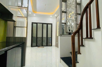 CẦN BÁN NHÀ TRƯỚC TẾT 2025 . 30M 5 TÂNG NHÀ CẦU GIẤY . CHỈ VIỆC XÁCH VALI VỀ Ở