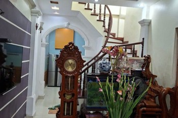 BÁN NHÀ RIÊNG Thượng Thanh-Long Biên 44m2 X 4 Tầng X 8.3 Tỷ Long Biên Hà Nội