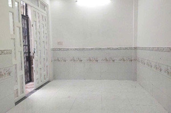 D1811 ⚡️ sát sân bóng đá Tân Xuân Hóc Môn, Vuông, 2 tầng, 9x4m, 1.x tỷ