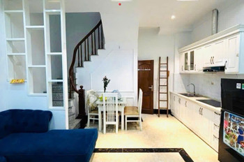 BÁN NHÀ PHÚC LỢI LONG BIÊN DT 35M2 VÀI BƯỚC RA Ô TÔ TRÁNH HÀNG XÓM VINHOME FULL ĐỒ Ở SƯỚNG