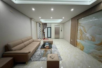 Bán Nhà Thái Hà_6 Tầng Thang Máy_sát Phố_sđ Cc Sẵn Gd_40m2_giá Chào 18,6 Tỷ