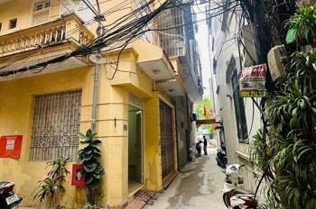 Bán Nhà Phố Trịnh Đình Cửu, Hn, Dt 47 M2, 3 Tầng, Mt 5M, Giá Bán 12.8 Tỷ Mô Tả: Nhà Lô Góc Ngập