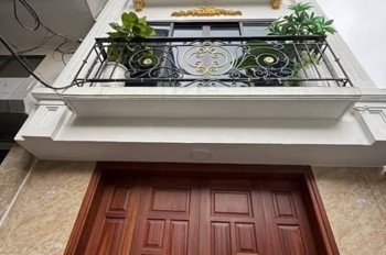 Bán Nhà Giải Phóng, Hn, Dt 32 M2, 6 Tầng, Giá Bán 8.65 Tỷ Mô Tả: Nhà Thoáng, Ngõ Thông, Khu Vực