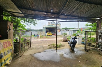 Khách Ngộp Bank Bán Gấp Nhà Tân Uyên, Mt Nhựa 6M, Chỉ 2 Tỷ 8, Thuận Tiện Kd