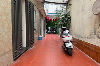 Bán Nhà Ngõ 415 Ngô Gia Tự - 42M 3 Tầng Gần Trung Lực