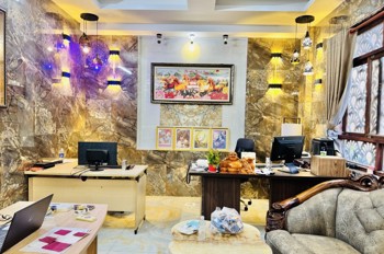 Bán Biệt Thự Triệu Đô Linh Đông Thủ Đức - 450M² - Ngang 18M - 5 Tầng Có Thang Máy - Giá 33 Tỷ