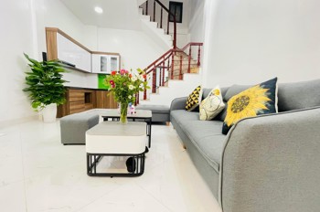 Bán Nhà Phúc Lợi ------- Ngõ To Như Phố -------- Mt 4M 5 Tầng ------------ Hơn 5Tỷ