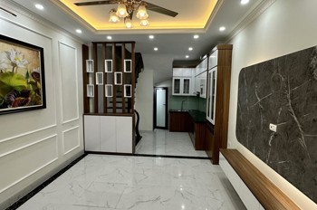 Bán Nhà Phúc Lợi 5 Tầng -------- 3 Ngủ Mặt Tiền 5M ------- 3 Bước Ra Ô Tô -------- 5,9 Tỷ