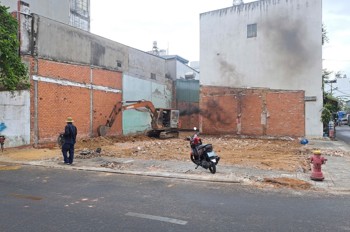 Đất Lô Góc Hai Mặt Tiền Thoáng Mát-Kd Đỉnh.vài Bước Chân Ra Song Hành Trường Chinh-Giáp Tân Bình