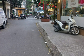 Bán Nhà Phân Lô Phố Quan Nhân Đường Ô Tô Giá 17,5 Tỷ