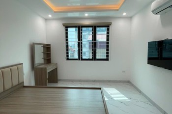 Nhà Dòng Tiền Mới Kính Koong 5 Tầng Thang Máy Phố Lạc Long Quân 50M Chỉ 12,5 Tỷ