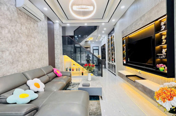 Nhà Cạnh Phú Mỹ Hưng, 4X15m, 4 Tầng, Chỉ Hơn 7 Tỷ