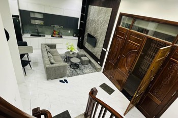 Chỉ 5.6 Tỷ Có Nhà Lô Góc Phúc Lợi - 4 Tầng Ở Ngay - Sát Vinhomes Riverside