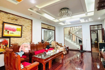 Bán Nhà Mặt Phố Lê Đại Hành - 4 Tầng Và Giá 10,X Tỷ, Còn Mới Kinh Daonh Và Ở Tốt, Gần Ngã 4 Lê Quý