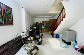 Bán Nhà Chùa Bộc 40M2. 5 Tầng. Mặt Tiền 3.7M. Giá 13.2 Tỷ Đống Đa Hà Nội