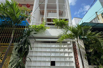 Nhà Mới 3 Tầng Sát Biển 100M – Ô Tô Tận Cửa – Full Nội Thất – 11 Tỷ