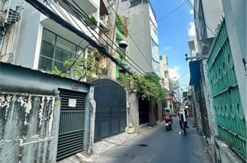 Nhà Hxh Đường Cách Mạng Tháng Tám Phường 13 Quận 10 (P. Hoà Hưng Mới)