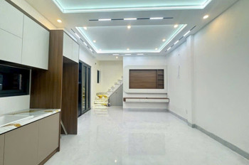 Căn Góc 2 Mặt Tiền Thông Thoáng 4 Ty 5