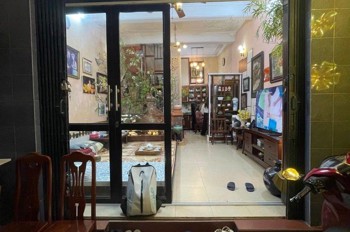 Nhà Đẹp Phố Hoàng Hoa Thám 47M 5T Giá 14 Tỷ Ngõ Thông Ngay Gần Đường Ô Tô