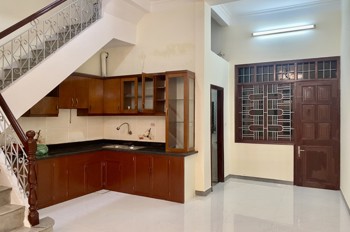 Bán Gấp Giá Rẻ Nguyễn Văn Linh 75M, 3 Tầng, Mặt Tiền 6M, 7.8 Tỷ Long Biên