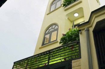 Đẹp - 3 Tầng - Tận Cửa - 40M2 - Sẵn Nội Thất Xịn - Sổ Vuông A4 - Chỉ 5.X Tỷ - Khu Này Không Có