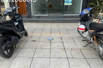 Nguyễn Du Tọa Độ 'Địa Linh' Cho Showroom Đồng Hồ Cao Cấp