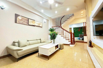 Bán Nhà Nguyễn Khánh Toàn - Vị Trí Đẹp, Kinh Doanh Sầm Uất