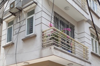 Tầm Tiền 6 Tỷ Hiếm Nhà Mới Có Thang Máy Khu Nhổn