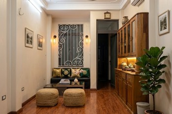 Bán Nhà Lạc Long Quân, Tây Hồ- 60M2 X 5 Tầng - Ô Tô Đỗ Cửa- Lô Góc - 2 Phút Ra Hồ - Ở Sướng - Giá