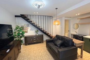 Phong Cách Hiện Đại Kết Hợp Cổ Điển Sang Trọng - Ngang 5M Bề Thế - 3 Tầng Lầu - Oto Đỗ Cửa - Trung