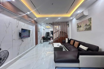 Bán Nhà Thạch Bàn - Ra Cổ Linh Chỉ 30M – 5 Tầng – Nhỉnh 6 Tỷ