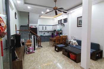 Bán Nhà Phố Đông Khê - 41M 3 Tầng - Sân Cổng Riêng - Giá 3.25 Tỉ