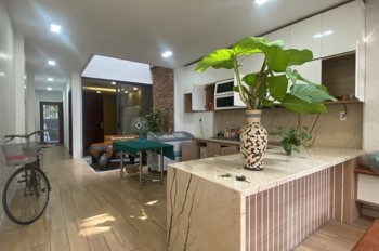 Bán Nhà 3 Tầng Trung Tâm Biên Hòa,Shr Đường Ô Tô,Gần Chợ Cây Chàm,Giá Tốt