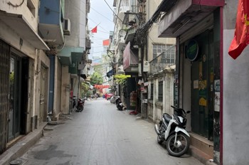 Bán Toà Căn Hộ Dịch Vụ Xã Đàn - 79M2 - 9 Tầng - Dòng Tiền 200Tr/tháng - Giá 39 Tỷ