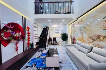 Nhà Đẹp Ở Luôn Phố Lạc Long Quân 38M 5T Giá 10,5Tỷ Ngõ Thông- Nội Thất Xịn Xò- Ngay Gần Hồ Tây