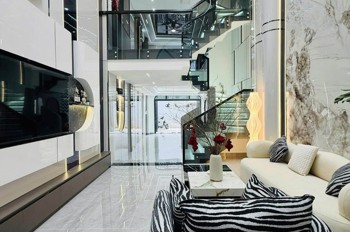 Siêu Phẩm 5 Tầng Luxury - Gara Oto - Sẵn Nội Thất Tiền Tỷ - Quang Trung - Chỉ 8.X Tỷ Nhỏ Xíu