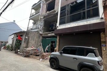 Nhà Mới 8 Tầng- Thang Máy -Full Nội Thất Thạch Bàn-Long Biên 63M2 X 18.7 Tỷ