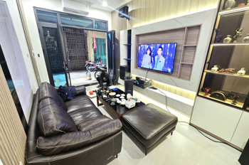 Nhà Đẹp Hoàng Văn Thái – Ô Tô 7 Chỗ Vào Nhà – 2 Thoáng – Full Nội Thất – Ở Sướng