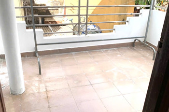 Chính Chủ Cho Thuê Nhà Nguyên Căn Mới Sơn Sửa – Ngay Chợ Hòa Bình Q5 – Hẻm Thông 2 Trục Lớn