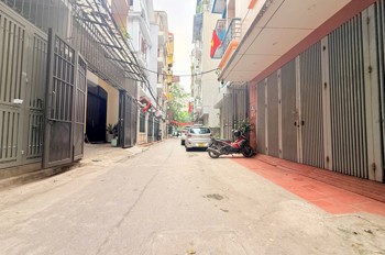 Bán Nhà Phân Lô Trần Quốc Hoàn - Cầu Giấy - 56M2 - 4T - Mt 5.5M - Ô Tô Tránh - Giá 26.3 Tỷ