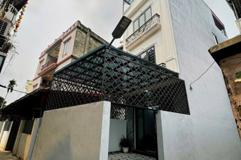 Nhà Khúc Thừa Dụ - 78M 4 Tầng - Độc Lập Sân Cổng Cực Rộng