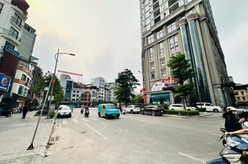 Cần Bán Nhà Phố Huỳnh Thúc Kháng -61 M2 - 6 Tầng - Mt 7.6M - Giá 32.8 Tỷ