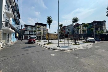 Bán Gấp Lô Đất Đẹp Gần Cầu Thăng Long . Diện Tích: 60,2M².mt: 4,1M Vuông Vắn