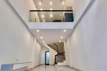 Nhà 6 Tầng Mới Tinh – Ngõ 61 Phố Trạm – 12Tr