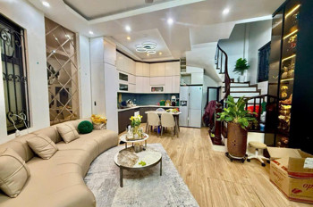 Bán Nhà Ngọc Lâm 36M 4 Tầng Lô Góc 3 Thoáng Chỉ Hơn 8 Tỷ