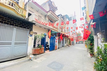 Cho Thuê Nhà Nguyên Căn – Khu Phân Lô 918 Phúc Đồng, Long Biên, Chỉ 8 Tr